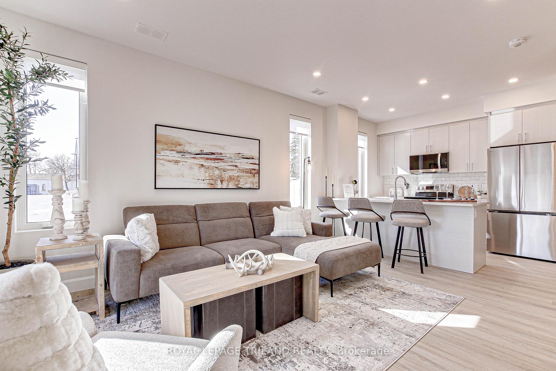 Photo 3 of Unit 203, 75 Walnut Street, St. Thomas — HOMEH