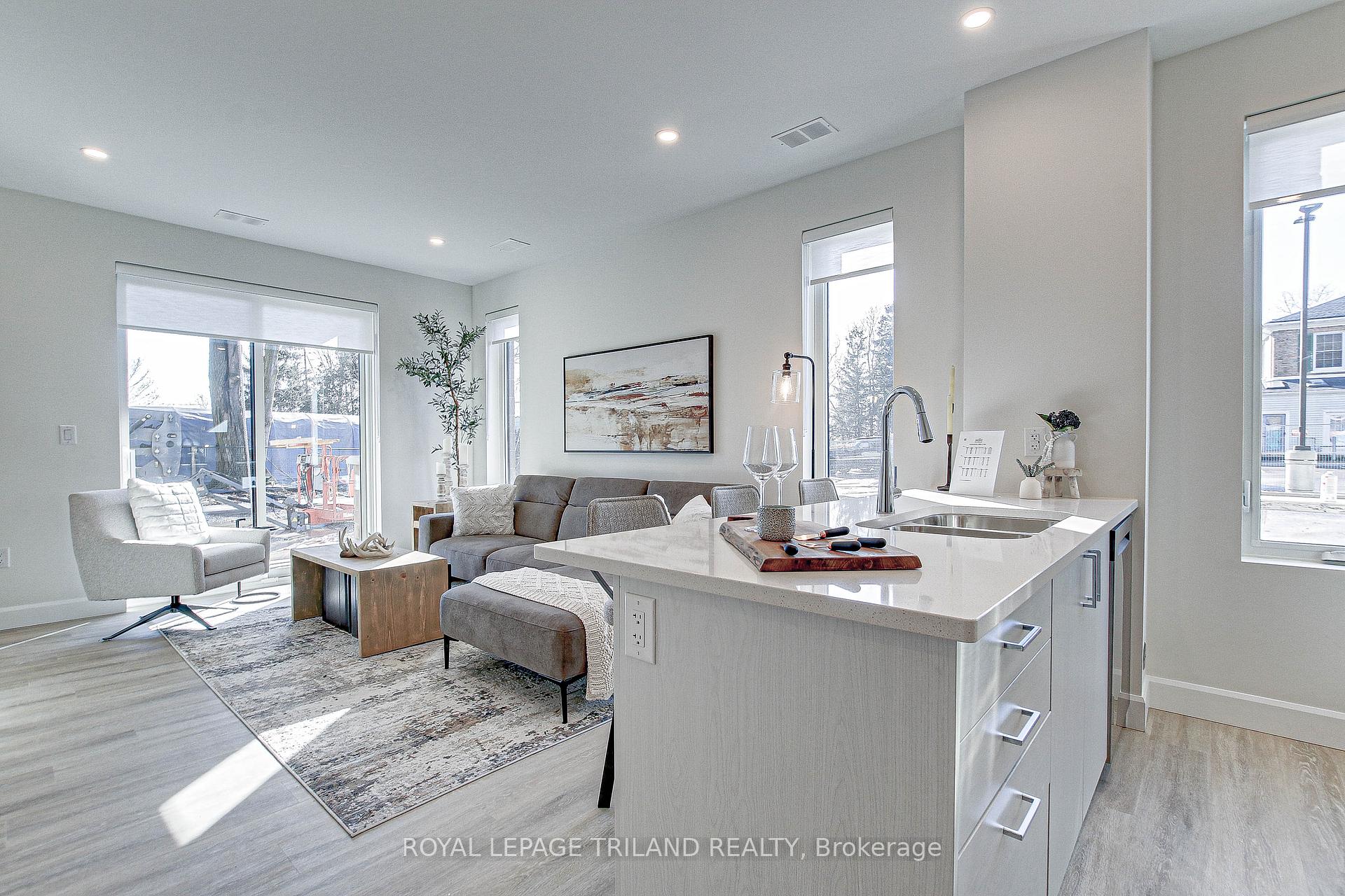 Photo 11 of Unit 203, 75 Walnut Street, St. Thomas — HOMEH