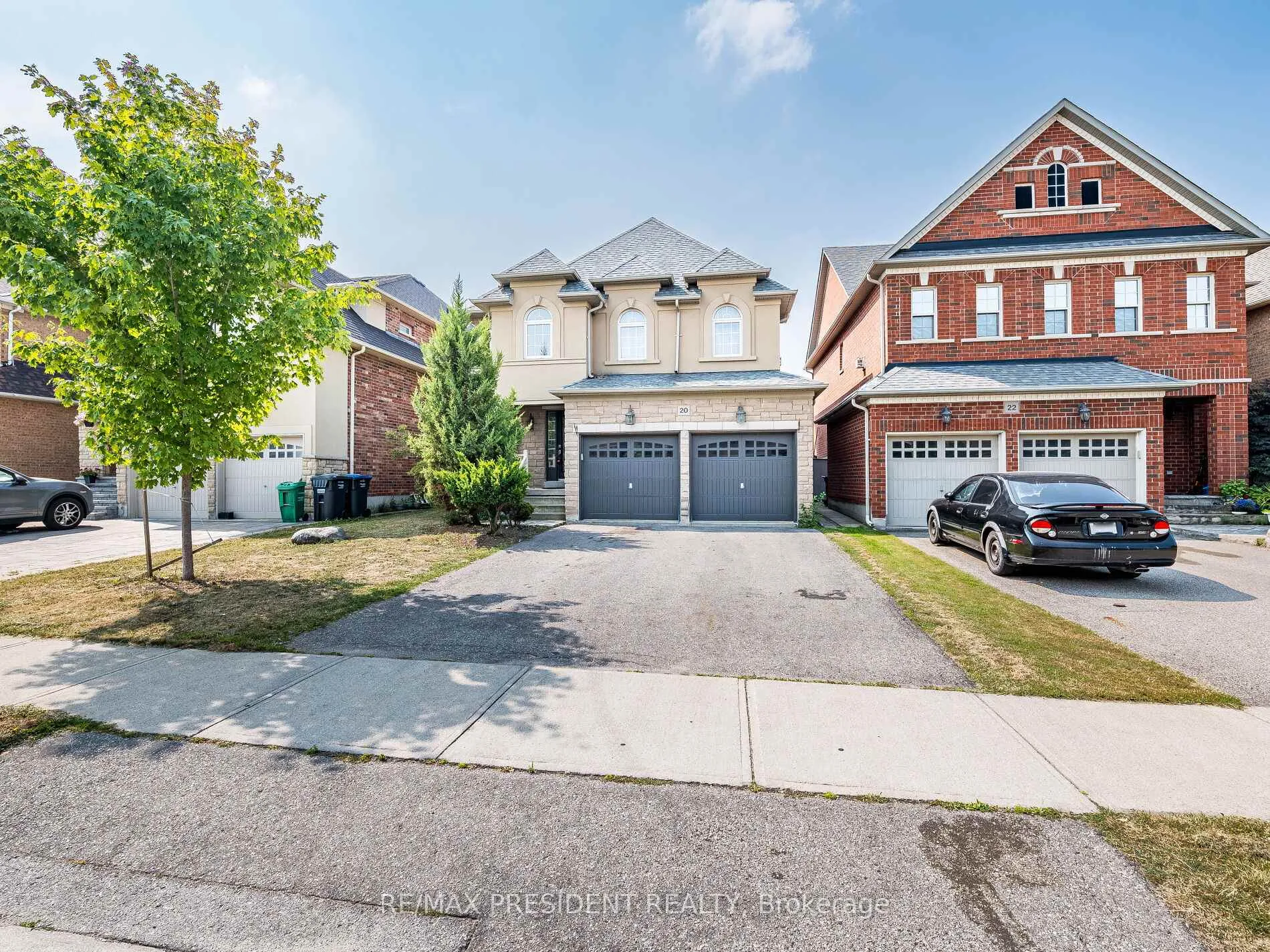Photo 12 of 20 Monabelle Crescent, Brampton, Vales of Castlemore North — HOMEH