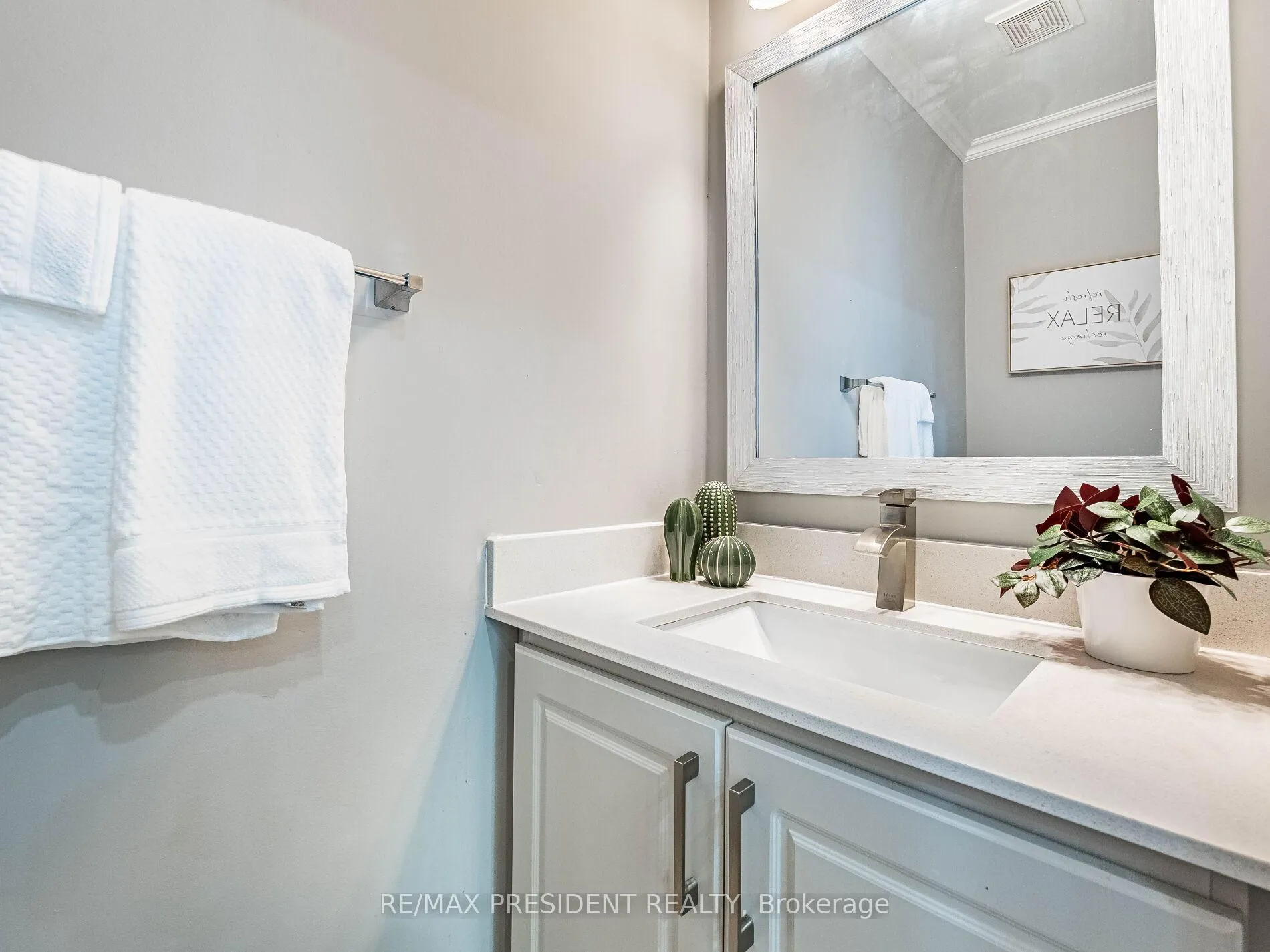 Photo 146 of 20 Monabelle Crescent, Brampton, Vales of Castlemore North — HOMEH