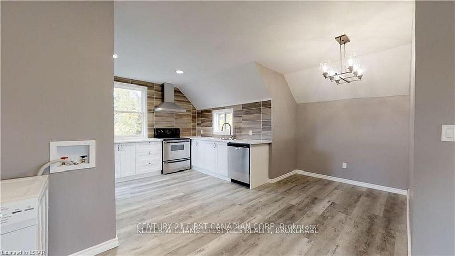Photo 4 of Unit Upper, 5 Station Street, St. Thomas — HOMEH