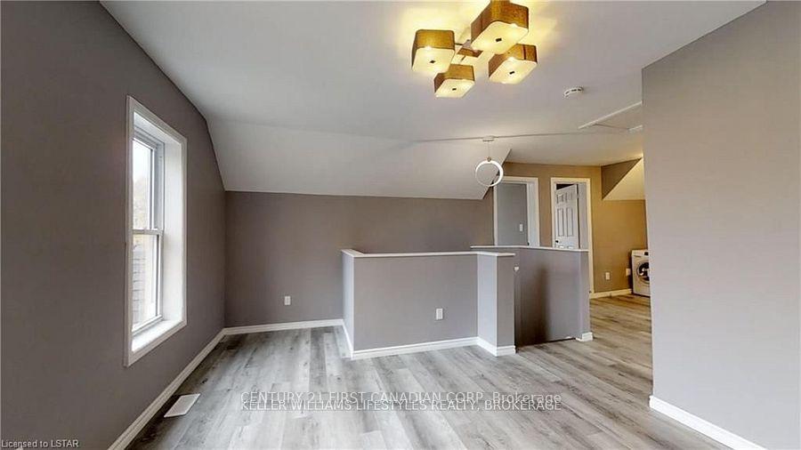 Photo 6 of Unit Upper, 5 Station Street, St. Thomas — HOMEH