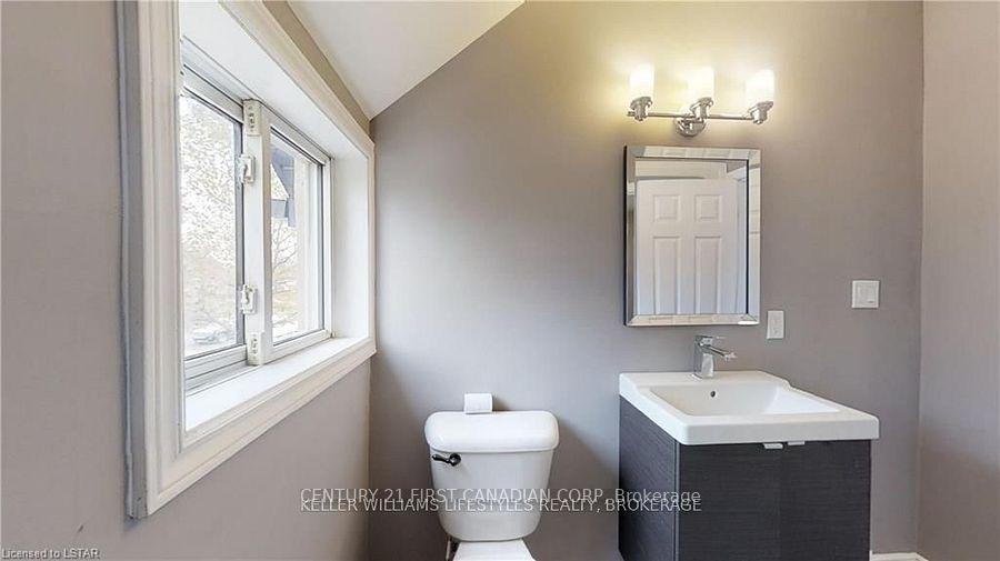 Photo 8 of Unit Upper, 5 Station Street, St. Thomas — HOMEH