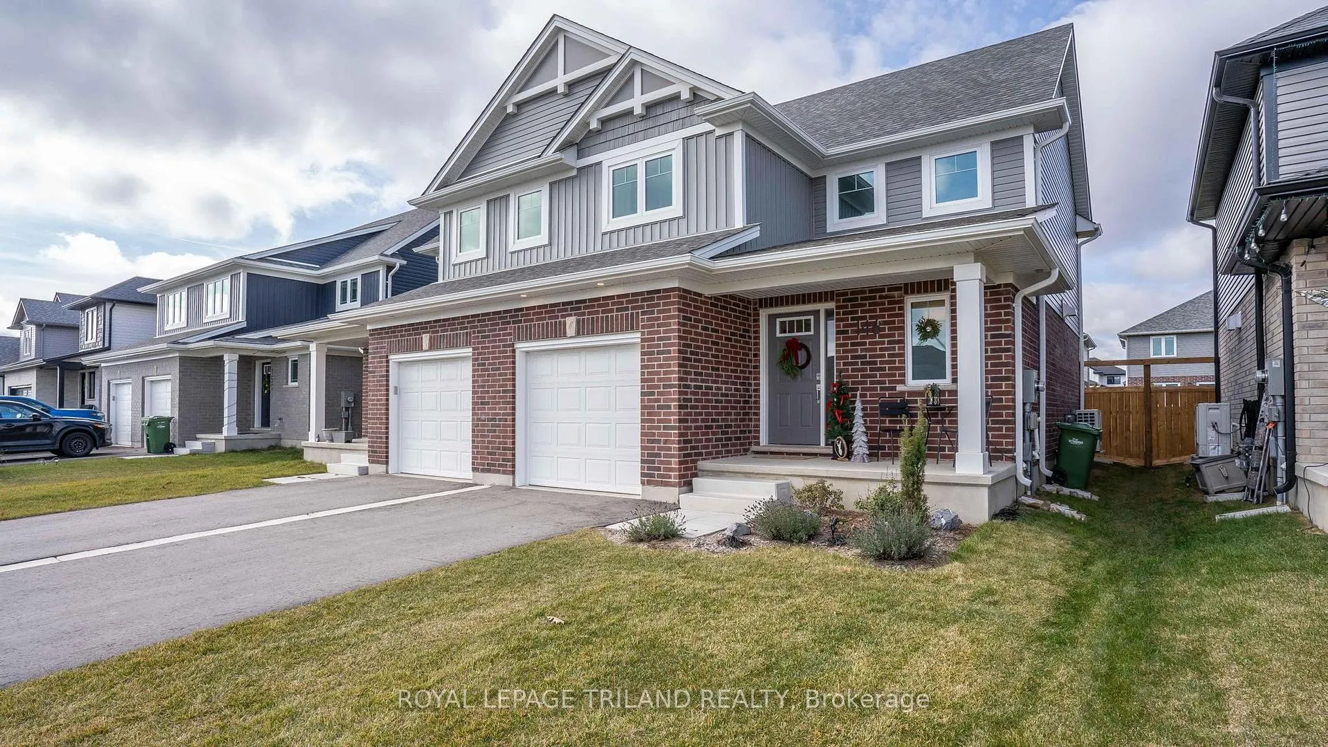 Photo 2 of 146 Renaissance Drive, St. Thomas — HOMEH