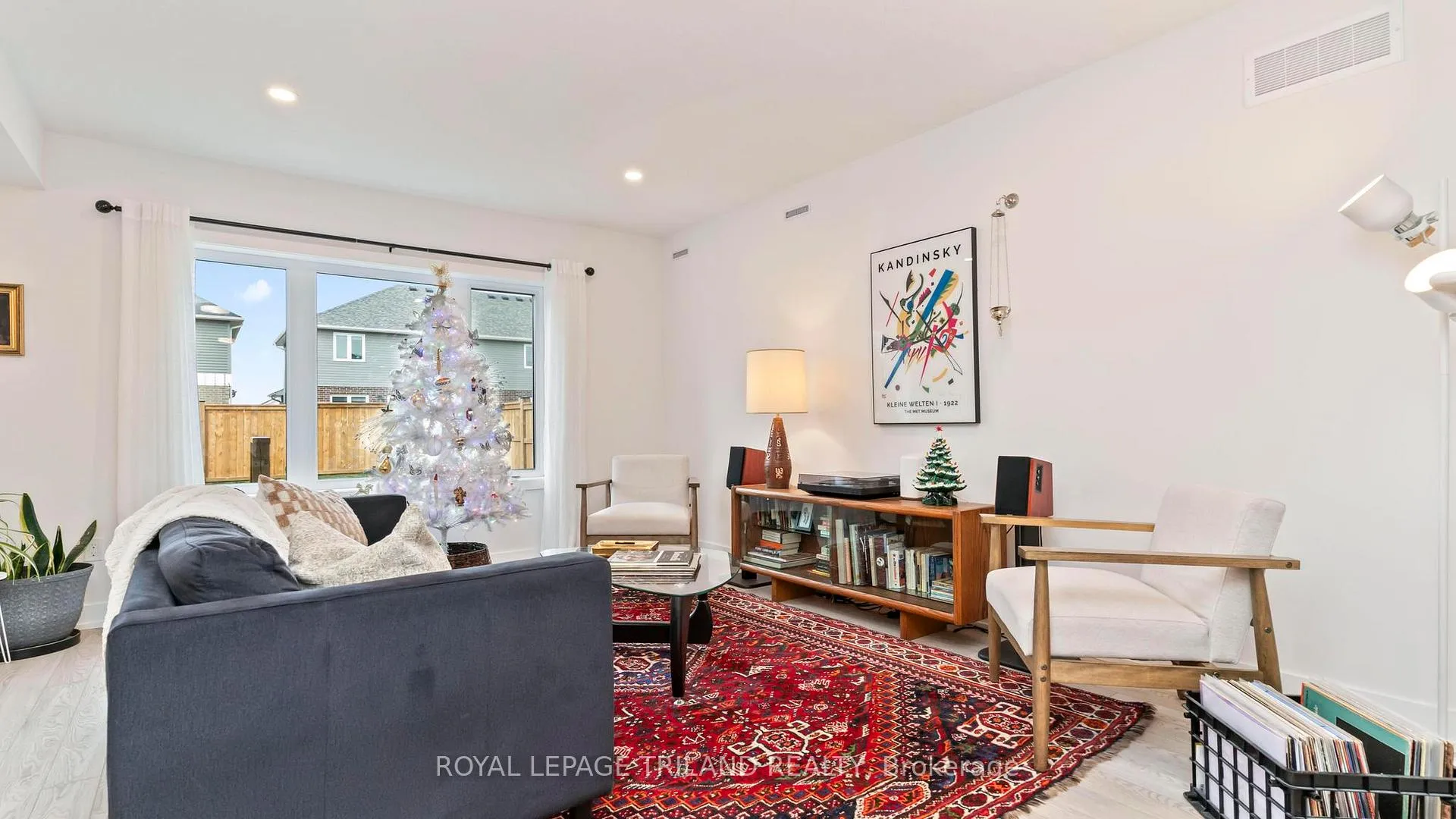 Photo 7 of 146 Renaissance Drive, St. Thomas — HOMEH