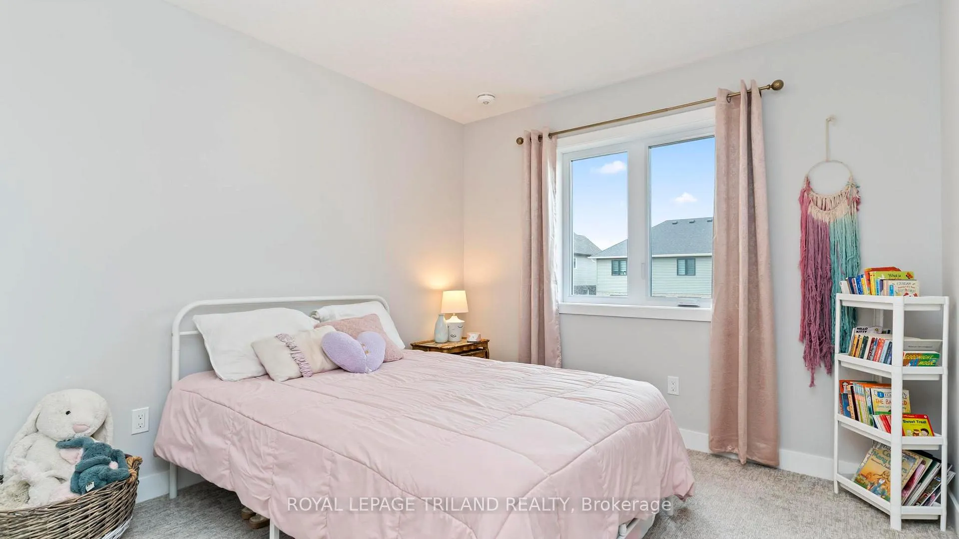 Photo 17 of 146 Renaissance Drive, St. Thomas — HOMEH
