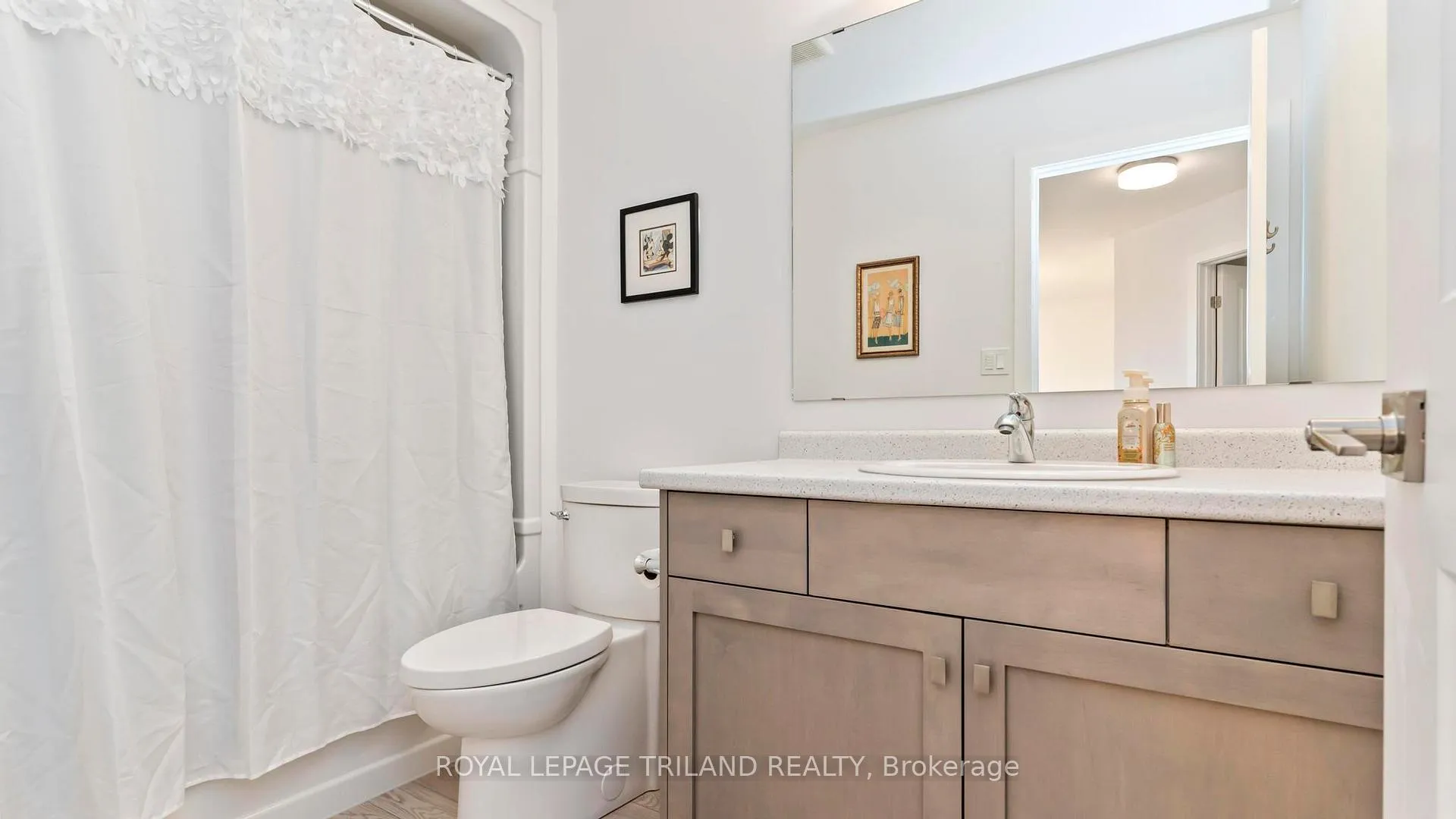 Photo 18 of 146 Renaissance Drive, St. Thomas — HOMEH