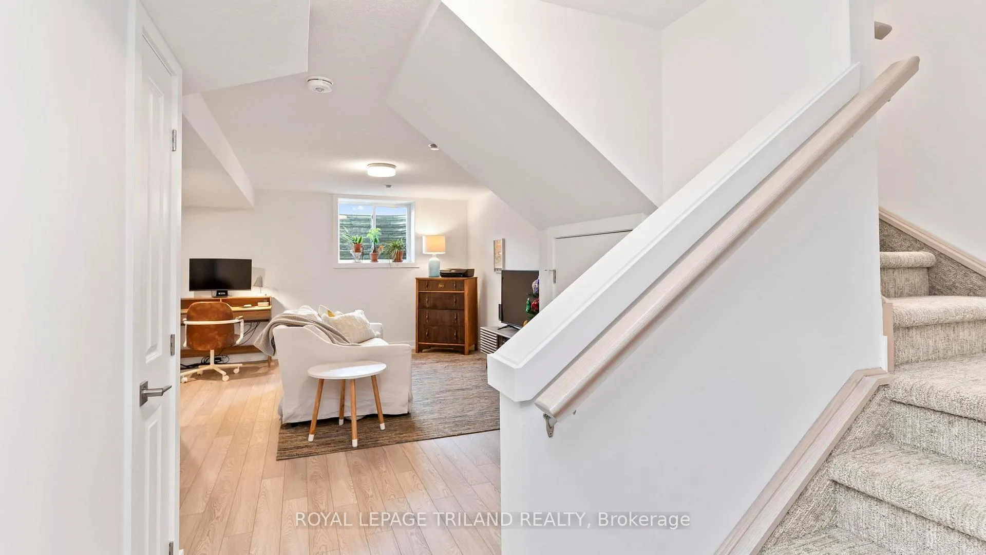 Photo 21 of 146 Renaissance Drive, St. Thomas — HOMEH