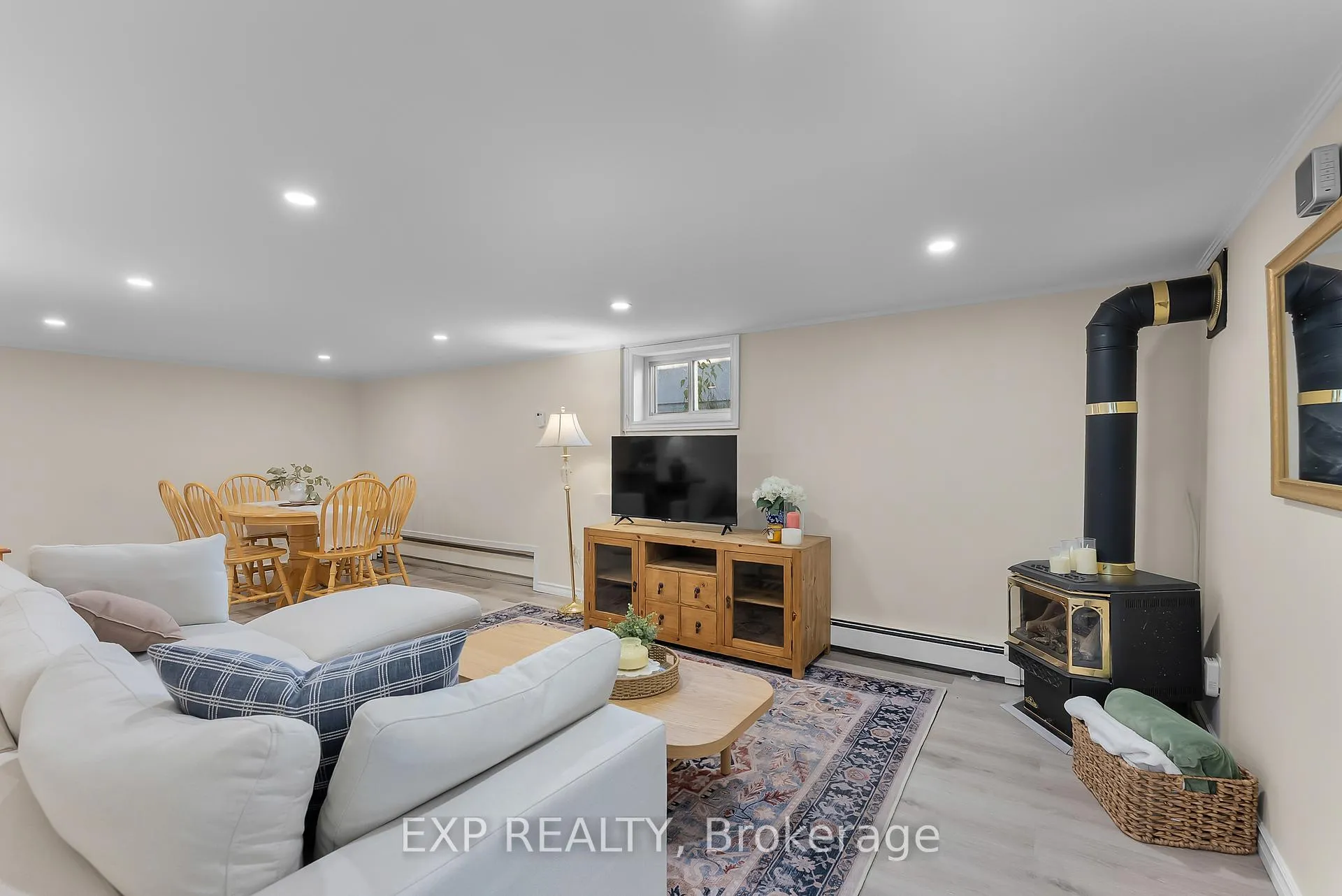 Photo 27 of 6 Hallcrest Avenue, St. Catharines, Vine/Linwell — HOMEH
