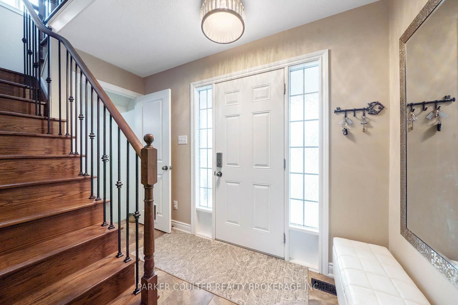 Photo 7 of 52 Nash Avenue, Springwater, Elmvale — HOMEH