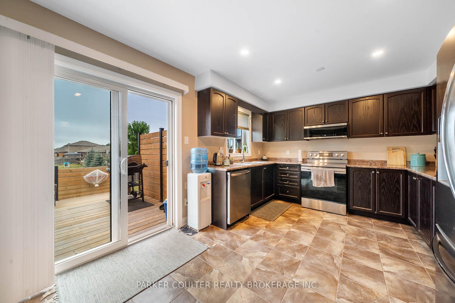 Photo 9 of 52 Nash Avenue, Springwater, Elmvale — HOMEH