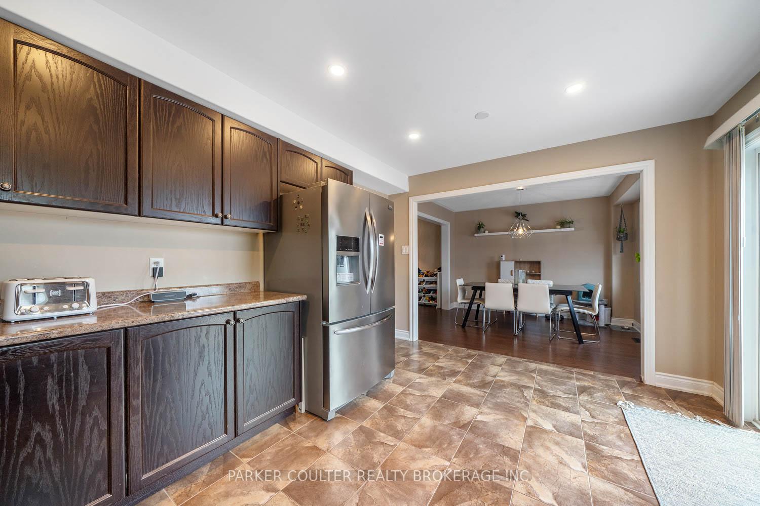 Photo 13 of 52 Nash Avenue, Springwater, Elmvale — HOMEH