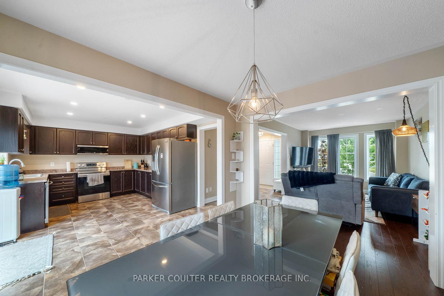 Photo 14 of 52 Nash Avenue, Springwater, Elmvale — HOMEH