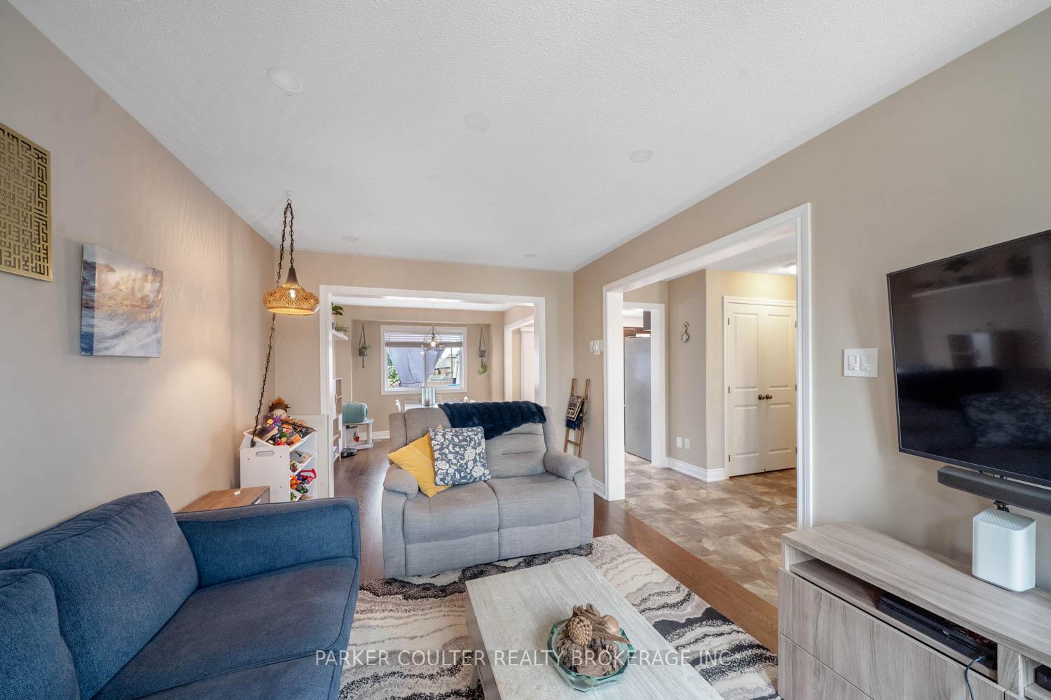 Photo 17 of 52 Nash Avenue, Springwater, Elmvale — HOMEH