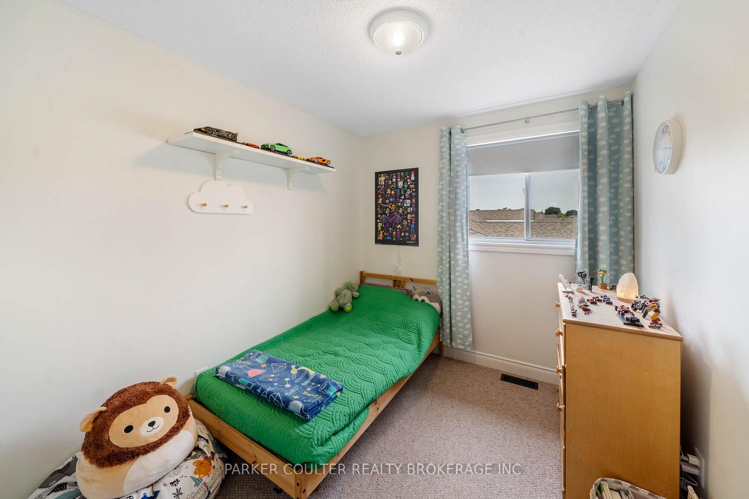 Photo 21 of 52 Nash Avenue, Springwater, Elmvale — HOMEH