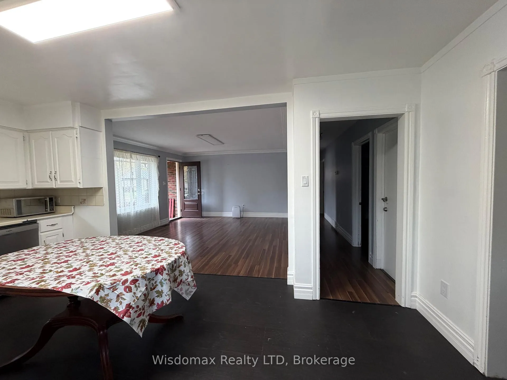 Photo 3 of 25 Ted Street, St. Catharines, Fairview — HOMEH