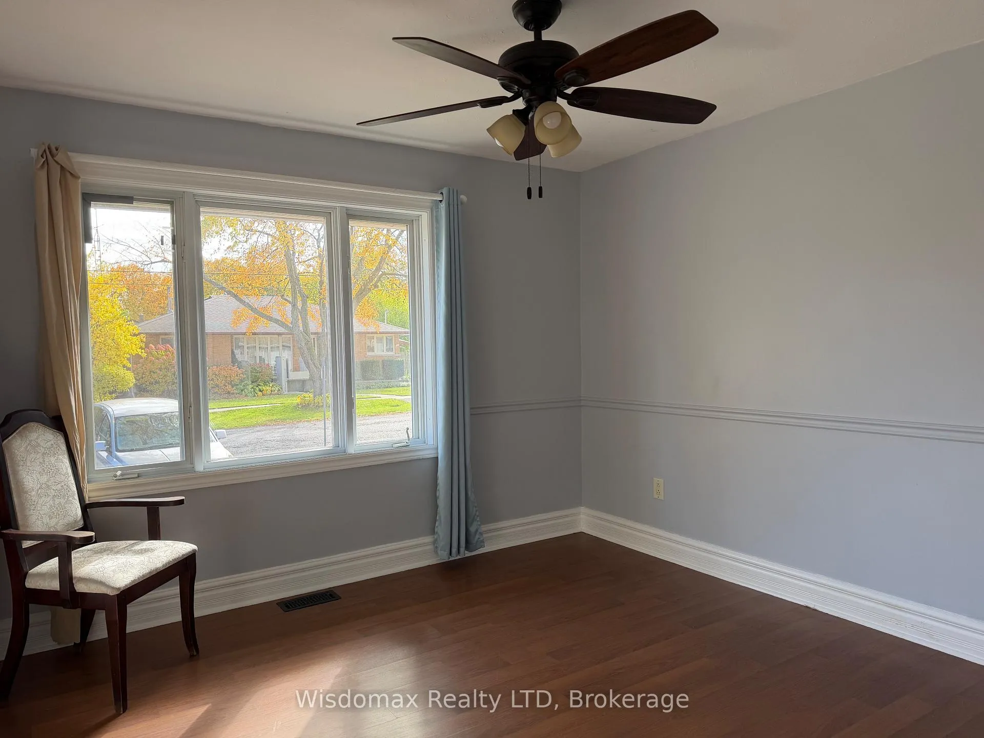 Photo 5 of 25 Ted Street, St. Catharines, Fairview — HOMEH