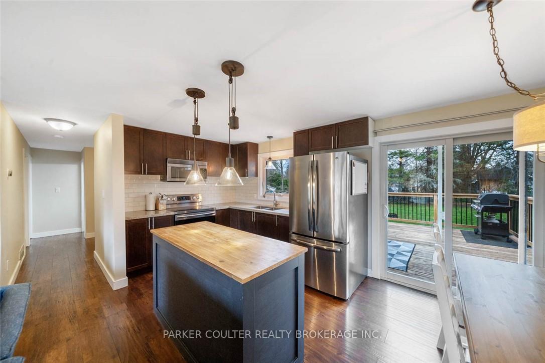 Photo 13 of 11 Albert Street E, Springwater, Hillsdale — HOMEH