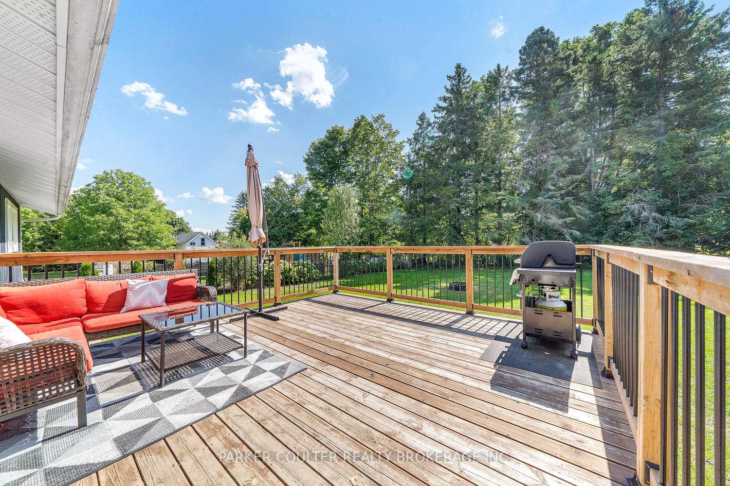 Photo 31 of 11 Albert Street E, Springwater, Hillsdale — HOMEH