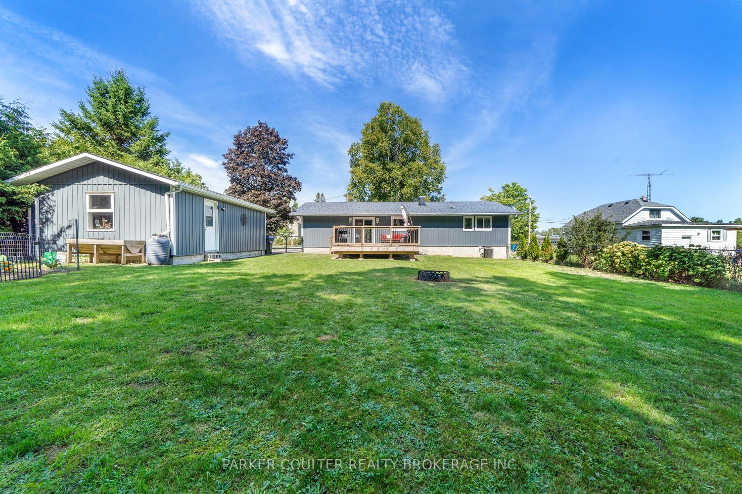 Photo 33 of 11 Albert Street E, Springwater, Hillsdale — HOMEH