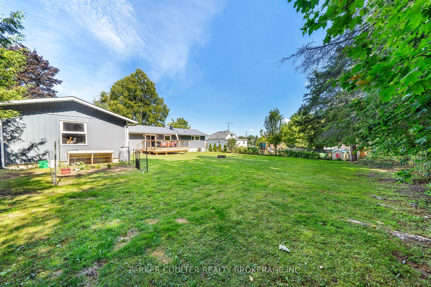 Photo 34 of 11 Albert Street E, Springwater, Hillsdale — HOMEH