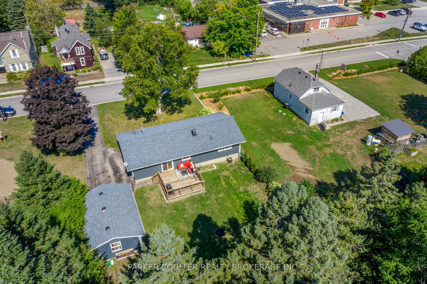 Photo 36 of 11 Albert Street E, Springwater, Hillsdale — HOMEH