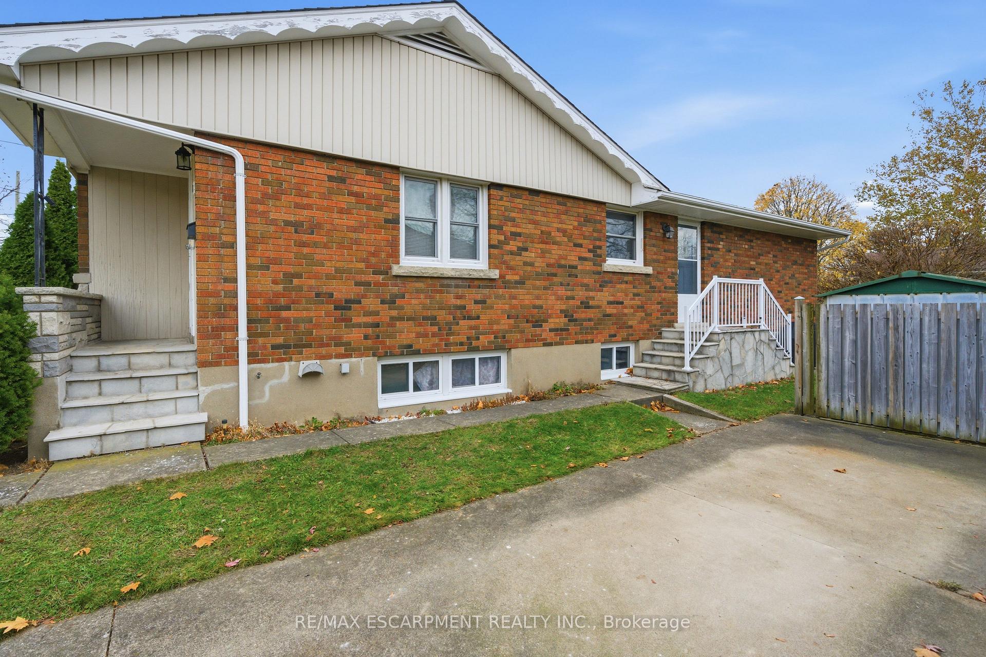 Photo 4 of 8 Fawell Avenue, St. Catharines, Grapeview — HOMEH