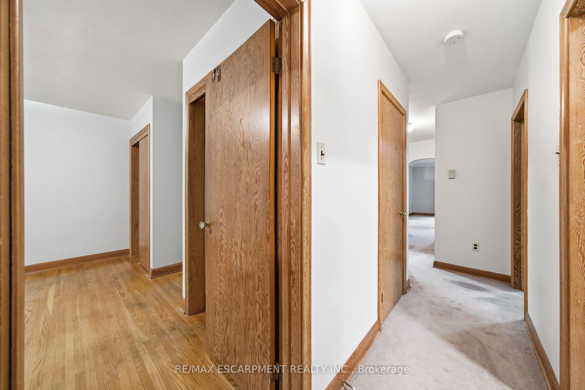 Photo 18 of 8 Fawell Avenue, St. Catharines, Grapeview — HOMEH