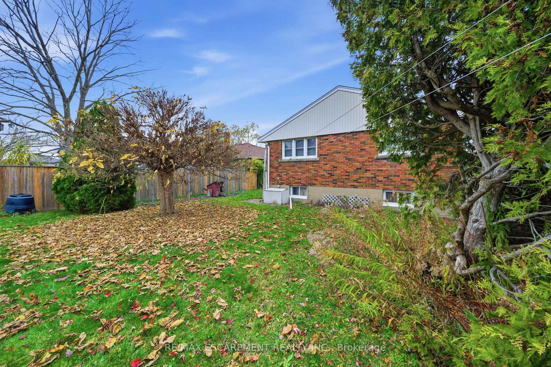 Photo 31 of 8 Fawell Avenue, St. Catharines, Grapeview — HOMEH