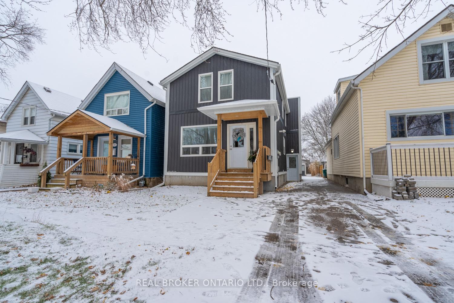 Photo 3 of Unit Lower, 159 Beech Street, St. Catharines, Haig — HOMEH