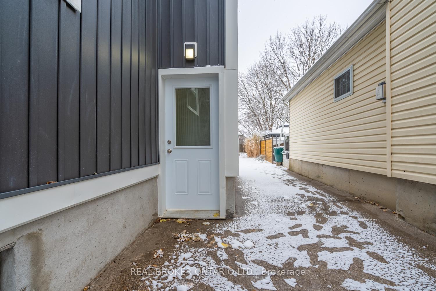 Photo 4 of Unit Lower, 159 Beech Street, St. Catharines, Haig — HOMEH