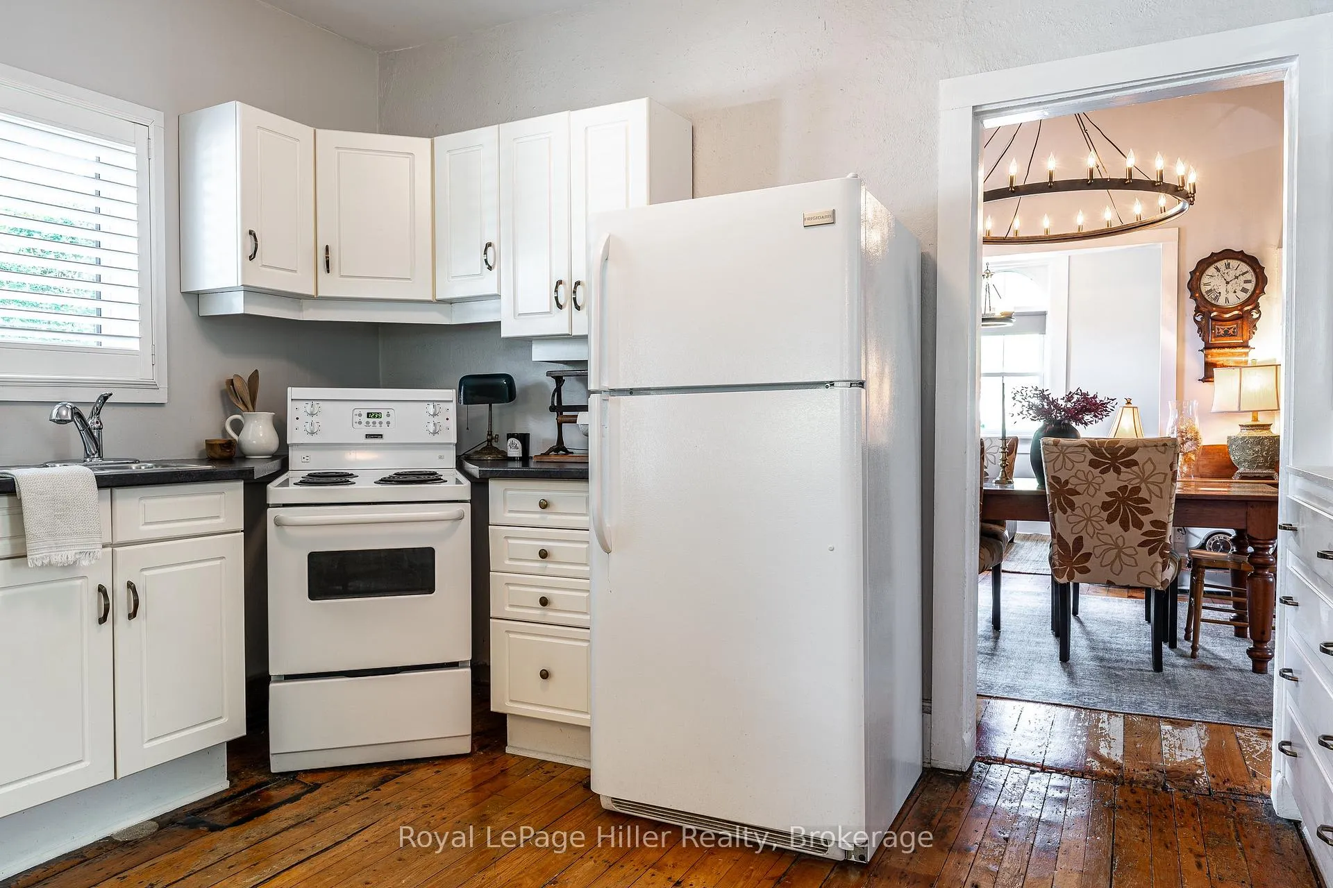 Photo 21 of 23 Grant Street, Stratford — HOMEH