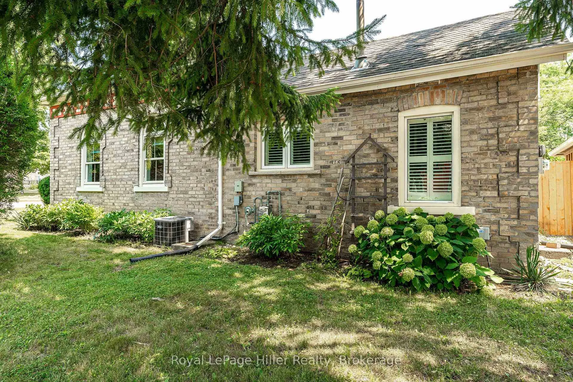 Photo 30 of 23 Grant Street, Stratford — HOMEH
