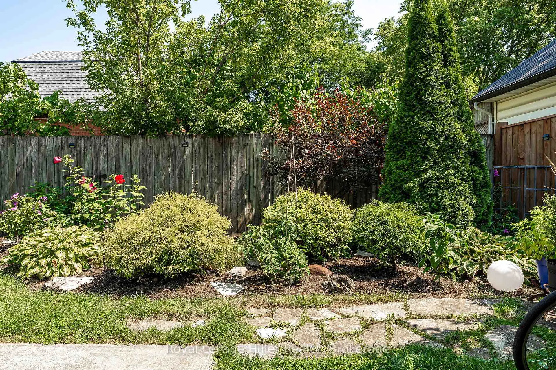 Photo 33 of 23 Grant Street, Stratford — HOMEH