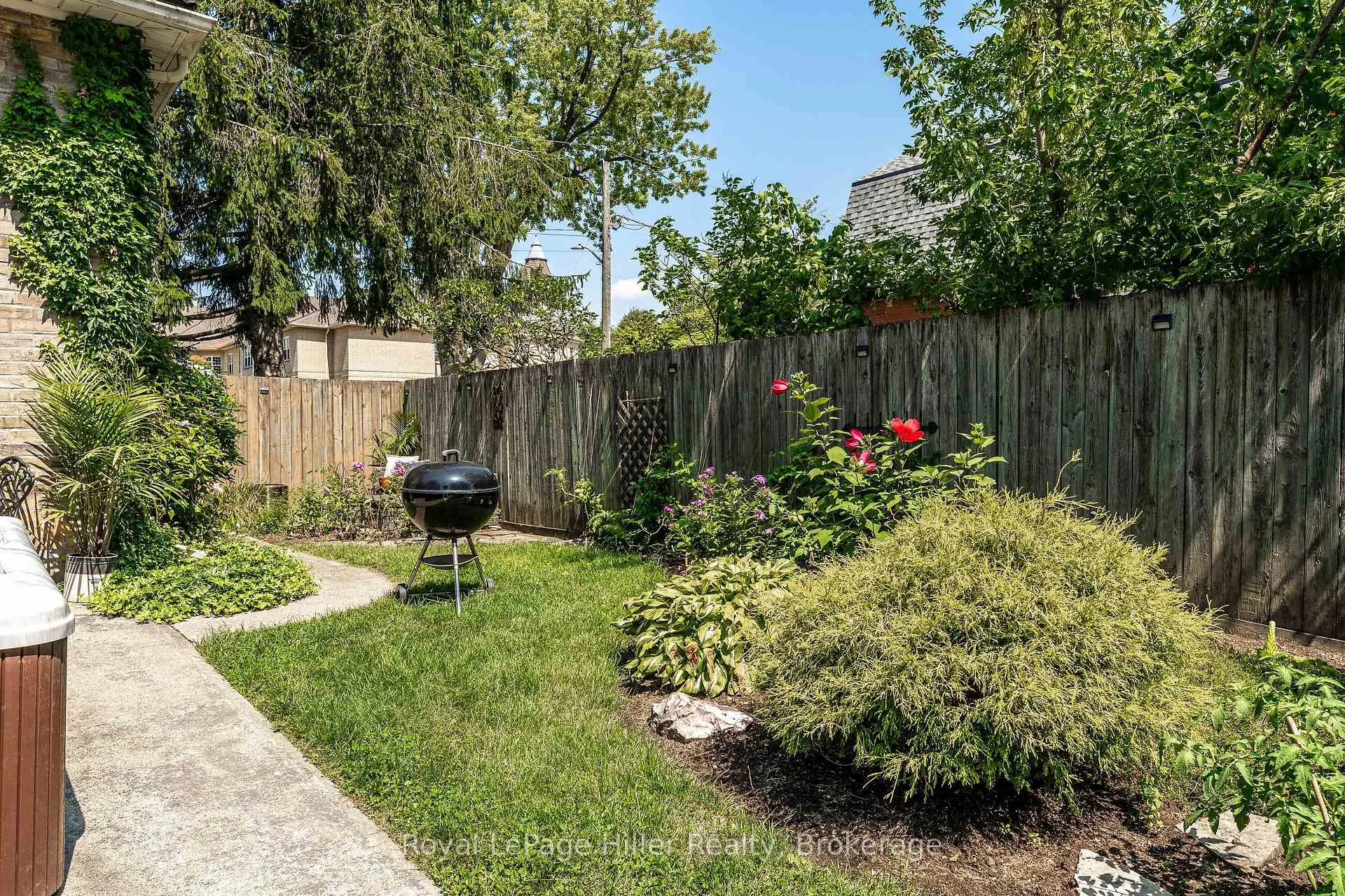 Photo 34 of 23 Grant Street, Stratford — HOMEH
