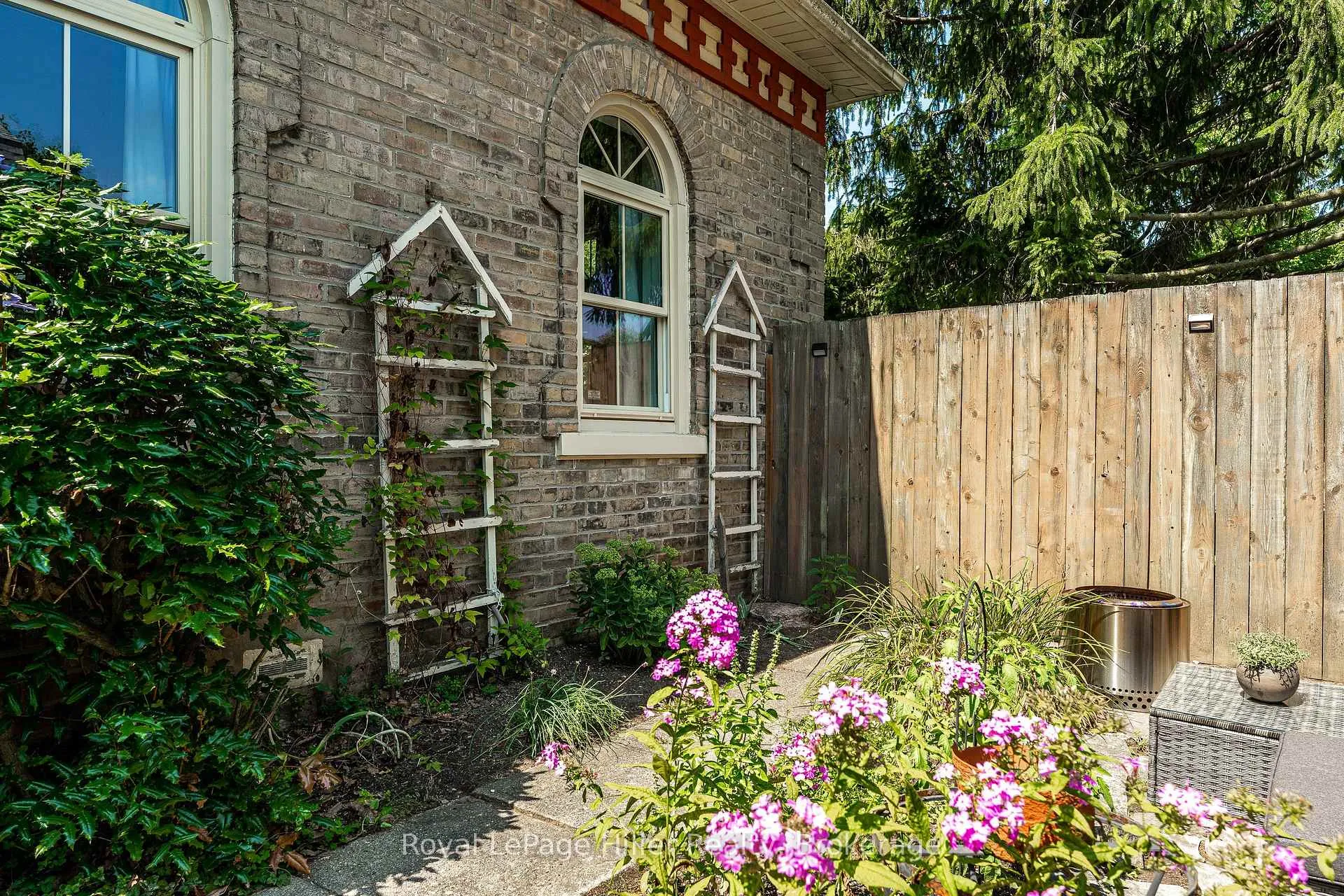Photo 38 of 23 Grant Street, Stratford — HOMEH