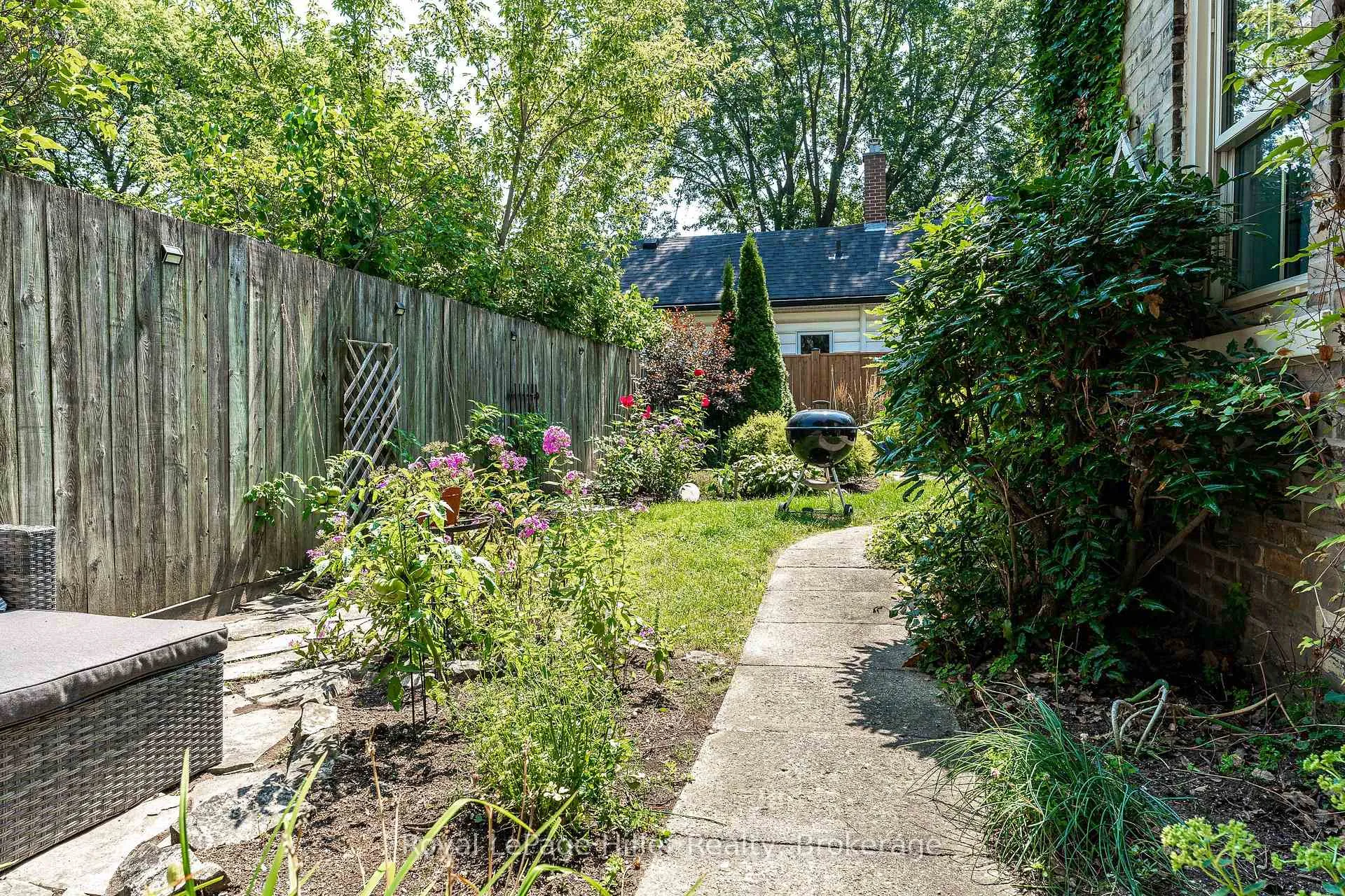 Photo 40 of 23 Grant Street, Stratford — HOMEH