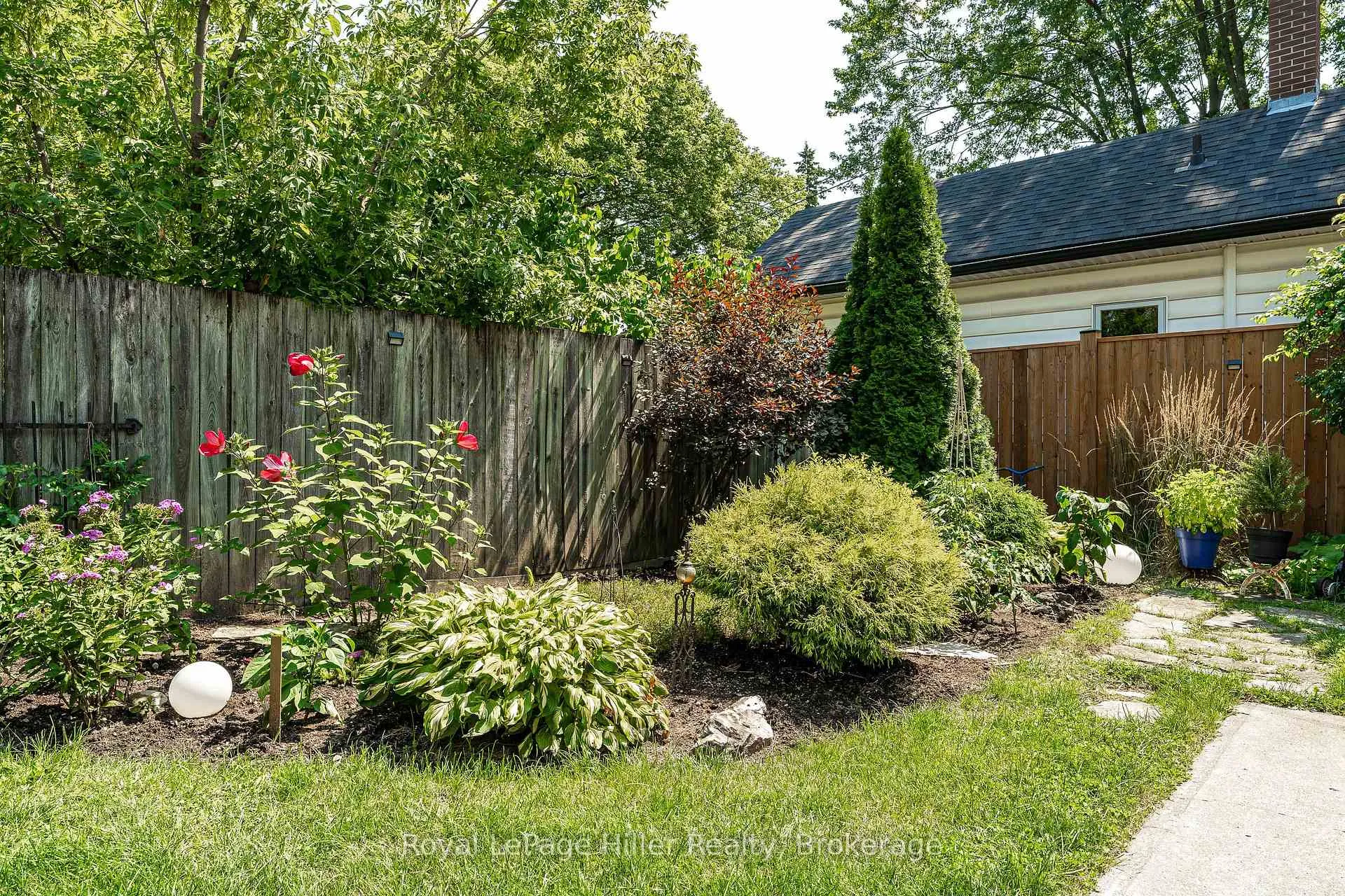 Photo 42 of 23 Grant Street, Stratford — HOMEH