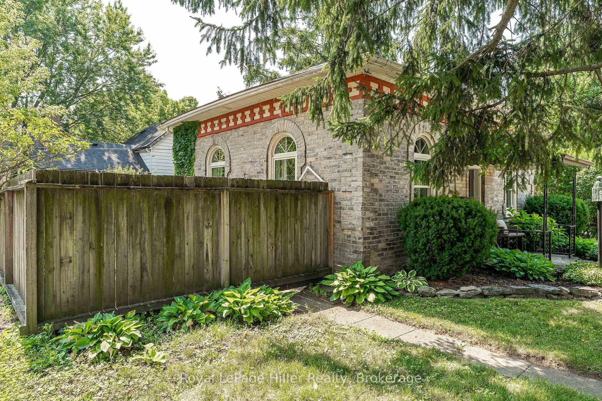 Photo 44 of 23 Grant Street, Stratford — HOMEH