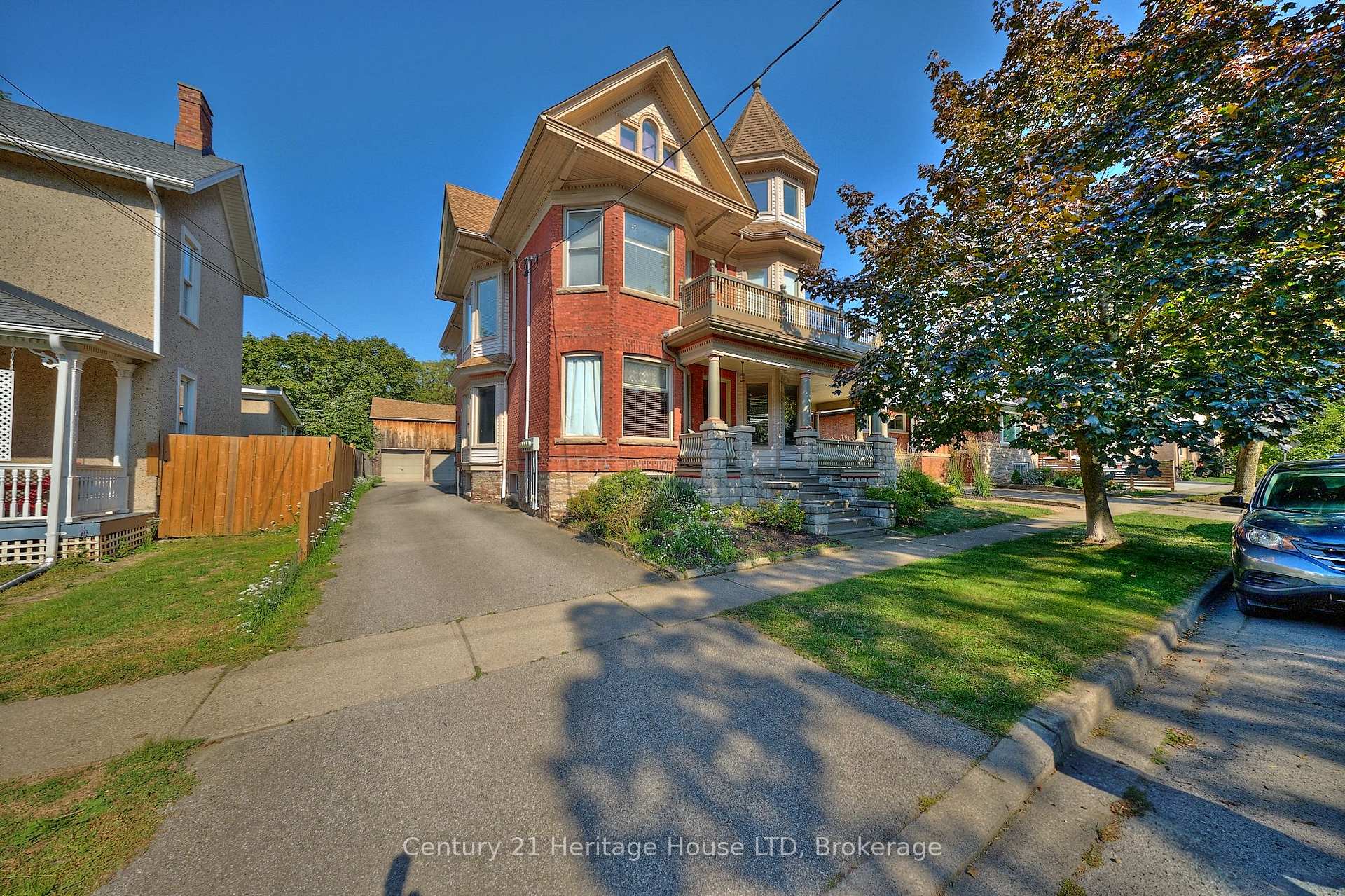 Photo 2 of 8 Montebello Place, St. Catharines, Downtown — HOMEH