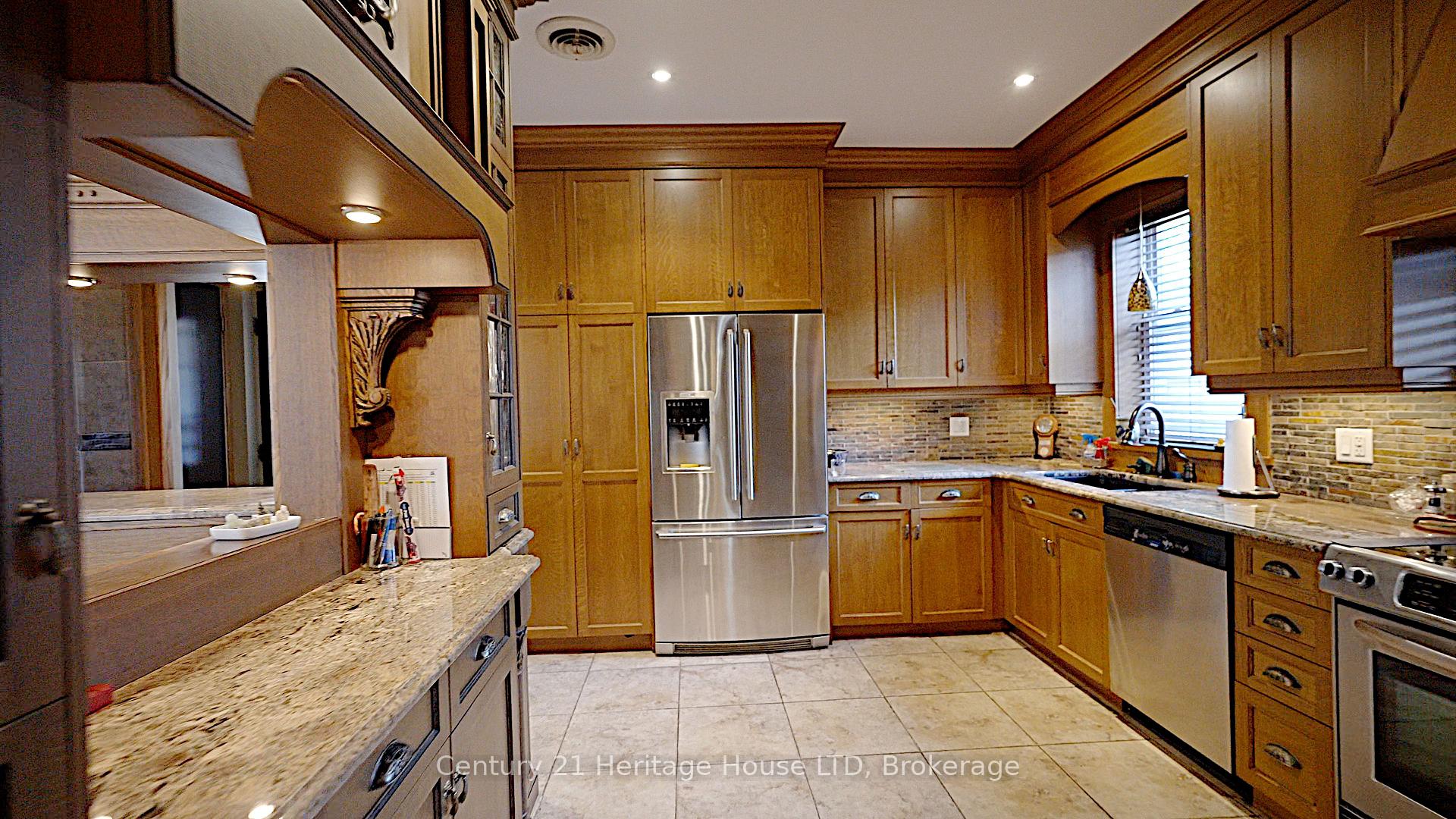 Photo 16 of 8 Montebello Place, St. Catharines, Downtown — HOMEH