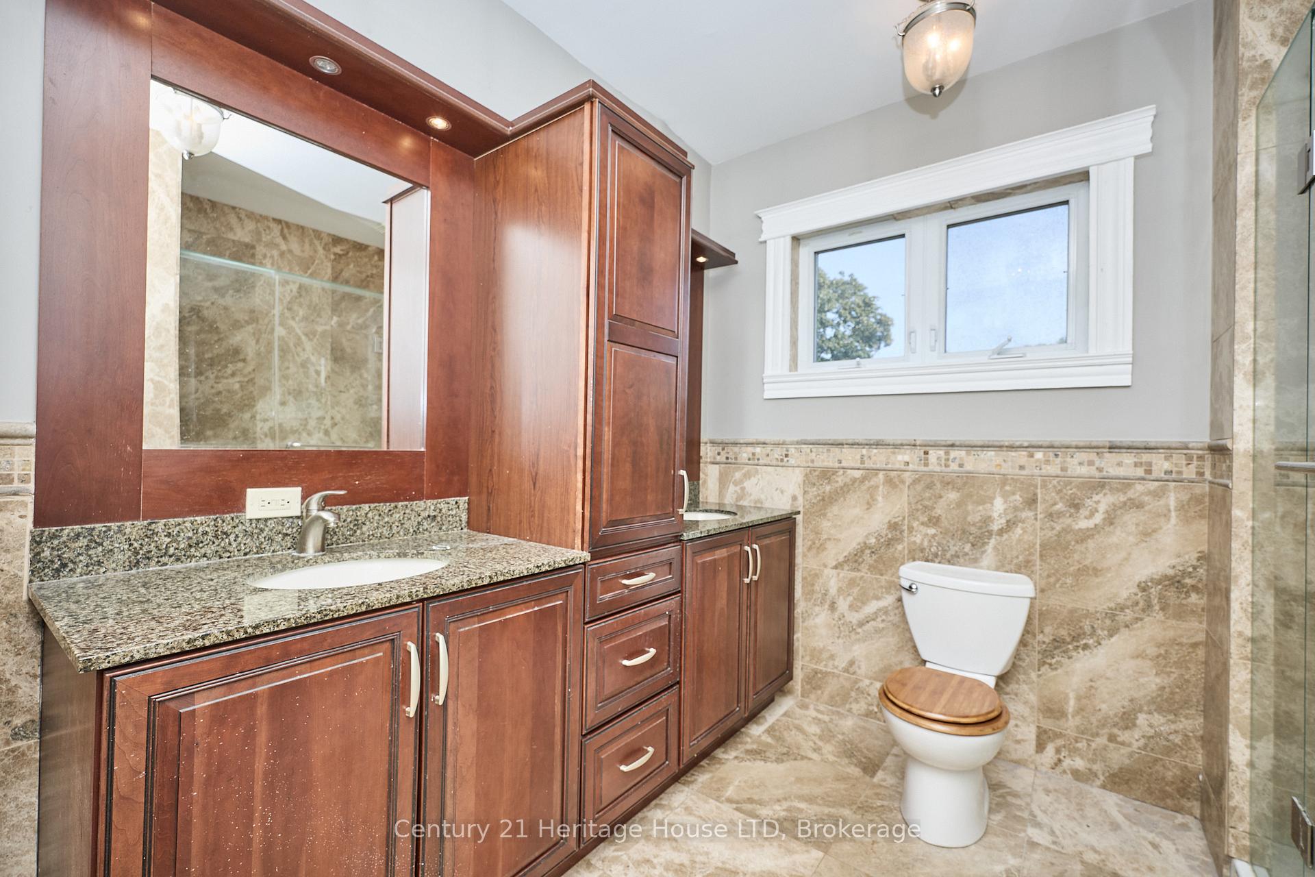 Photo 31 of 8 Montebello Place, St. Catharines, Downtown — HOMEH