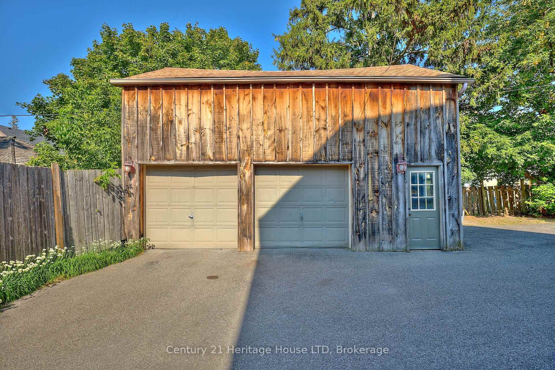 Photo 46 of 8 Montebello Place, St. Catharines, Downtown — HOMEH