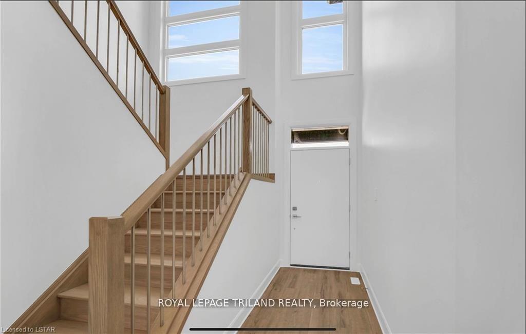 Photo 3 of 12 Welch Court, St. Thomas — HOMEH