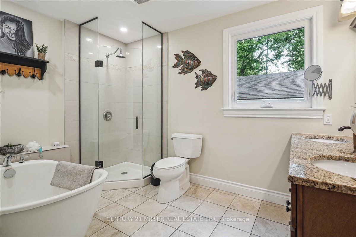 Photo 61 of 556 Parkside Drive E, Hamilton, Waterdown — HOMEH