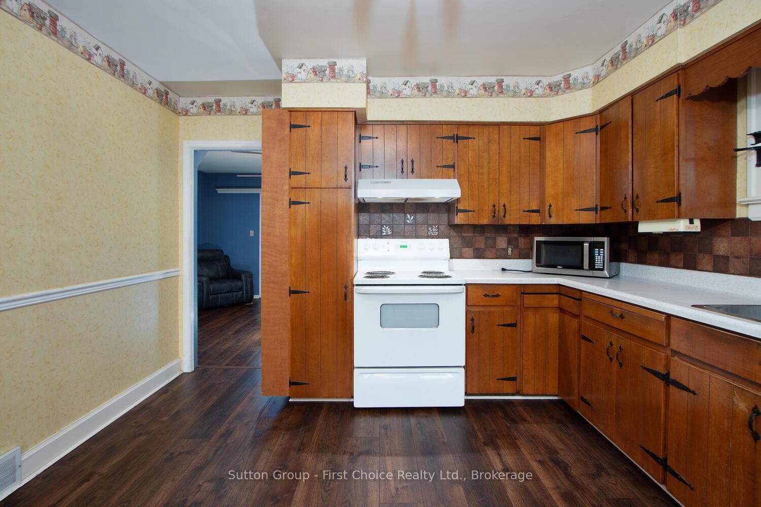 Photo 14 of 270 Devon Street, Stratford — HOMEH
