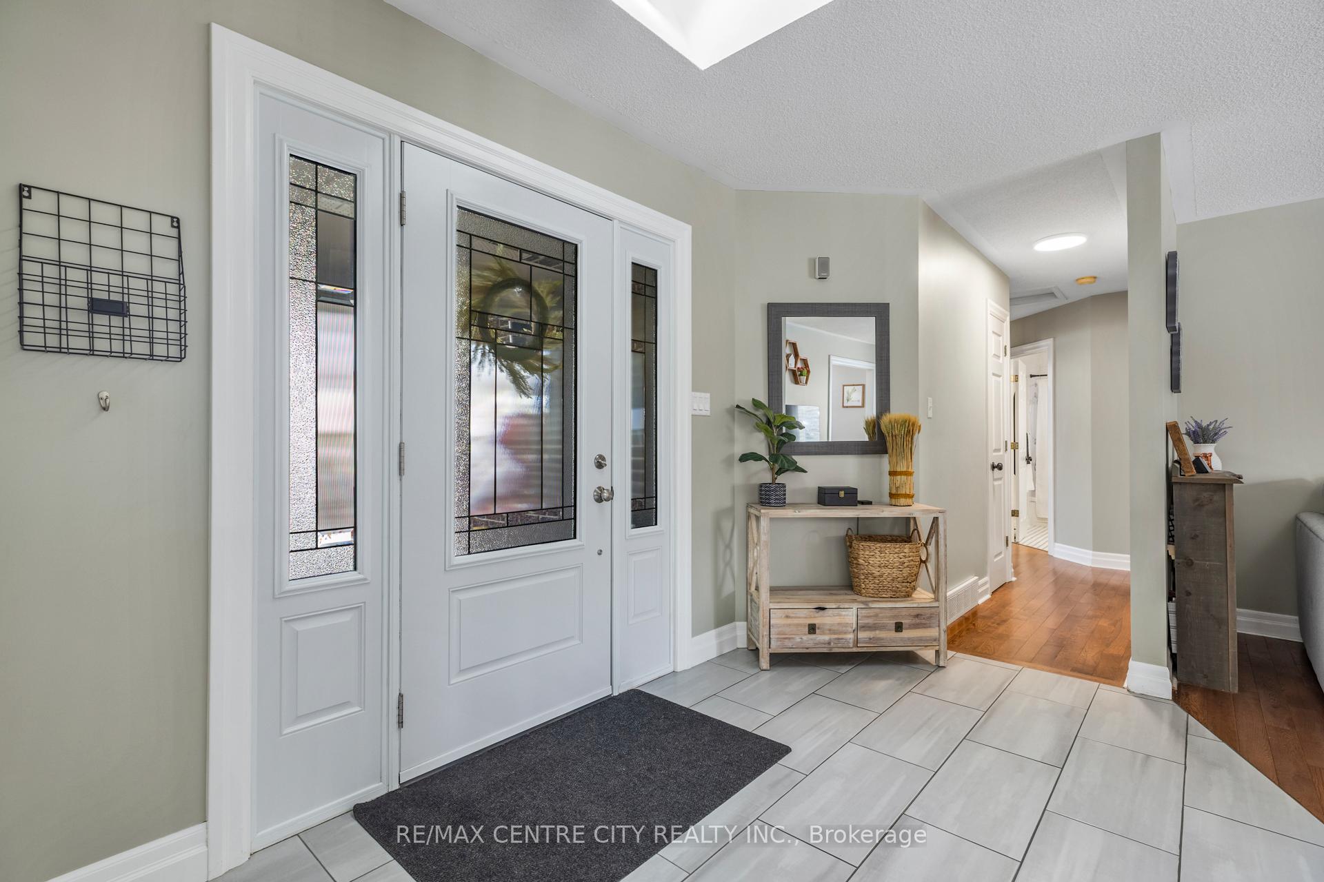 Photo 5 of 19 Daugherty Drive, St. Thomas — HOMEH