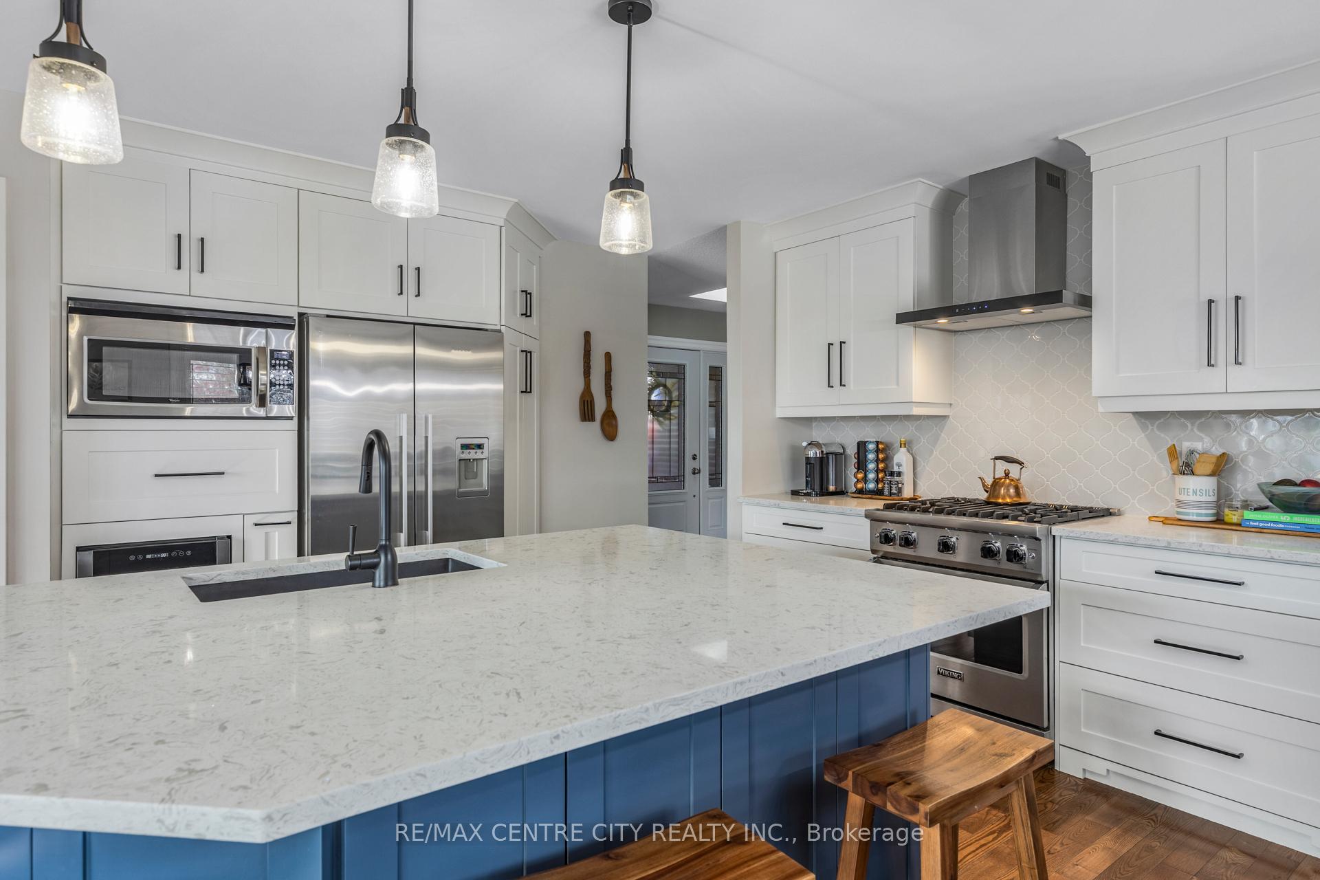 Photo 11 of 19 Daugherty Drive, St. Thomas — HOMEH
