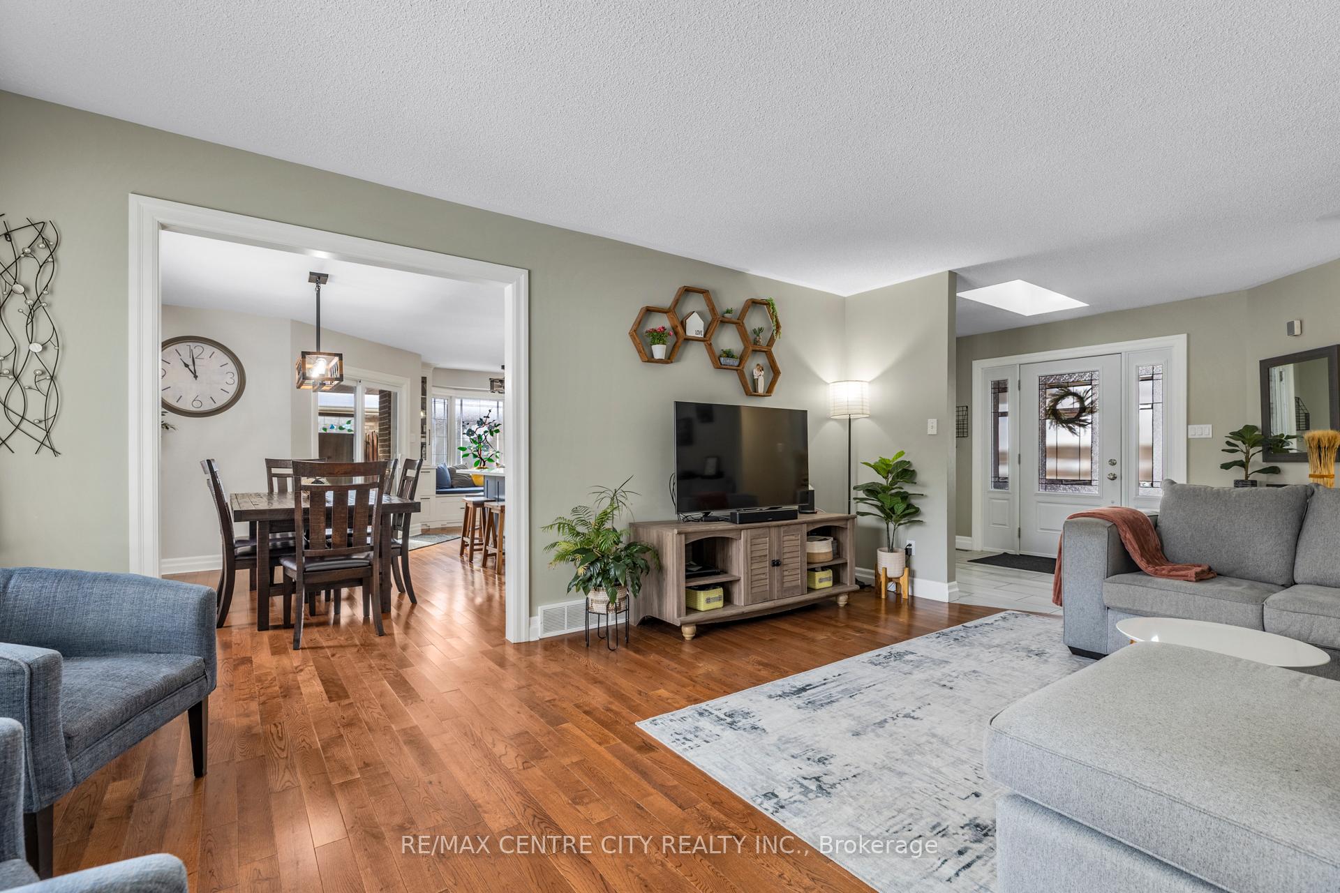 Photo 15 of 19 Daugherty Drive, St. Thomas — HOMEH