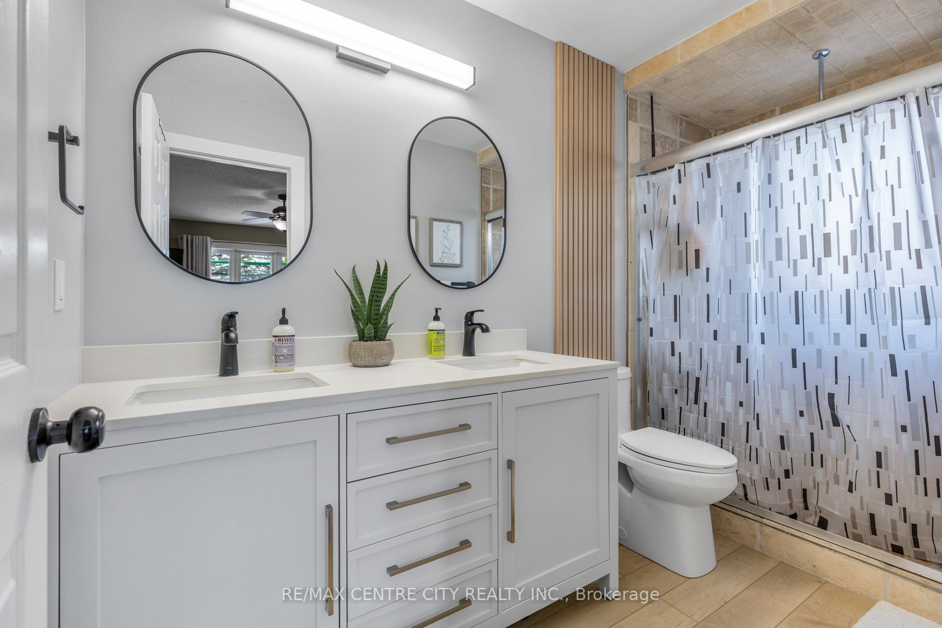 Photo 21 of 19 Daugherty Drive, St. Thomas — HOMEH
